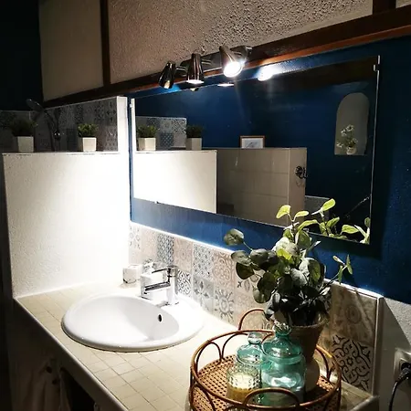 De La Pomerie Nyaraló *