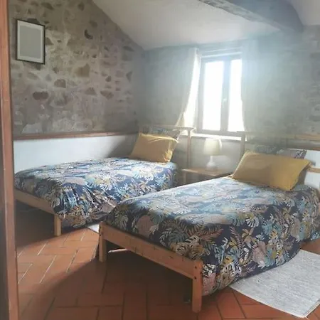 De La Pomerie Nyaraló *